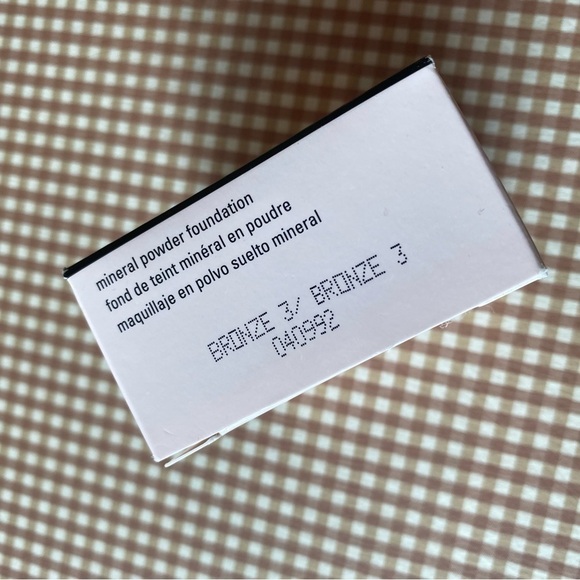 MARY KAY MINERAL POWDER FOUNDATION.NWT
DISCONTINUED. NEW. BRONZE 3 - Picture 7 of 11